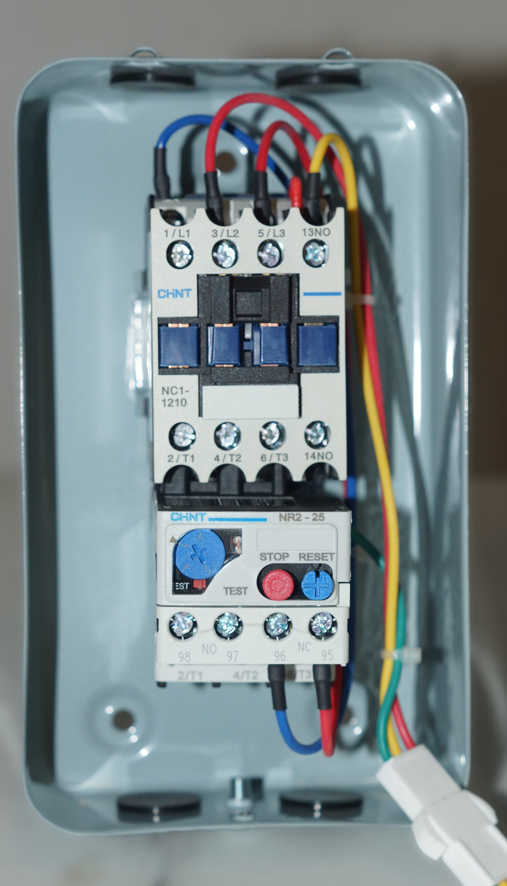 Nq2 Arrancador Trifásico 1.0hp 220v 4-6a Con Botones Chint
